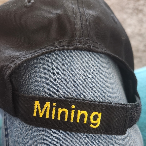 Caterpillar Cat hat hook and loop closure black and yellow Embroidered - Picture 2 of 2